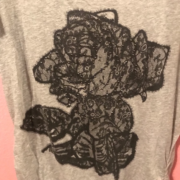 Grey black rose blouse - Picture 3 of 4